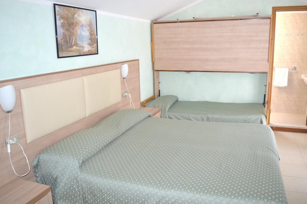 Hotel Arlecchino Мілано-Маріттіма Екстер'єр фото
